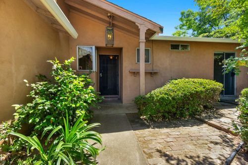 4617 Freeway Cir, Sacramento, CA, 95841-3522 | Card Image