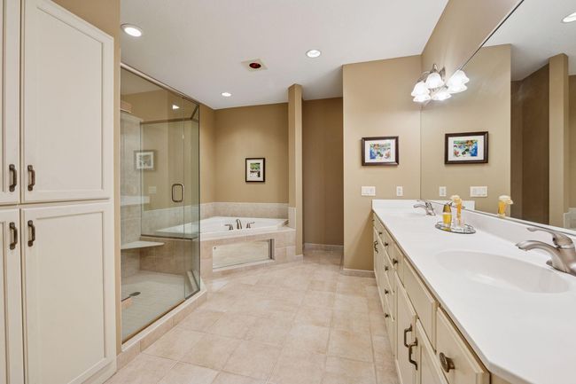 Spacious En-Suite Bath | Image 27