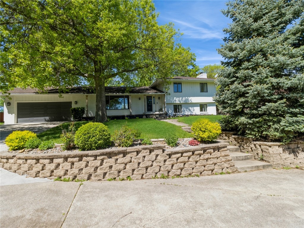 Country Club Rd, Indianola, IA 50125
