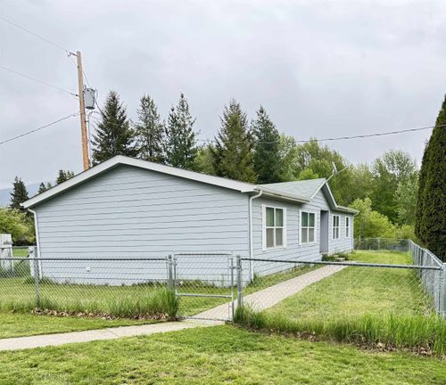 211 S 8th Ave, Ione, WA, 99139-9662 | Card Image