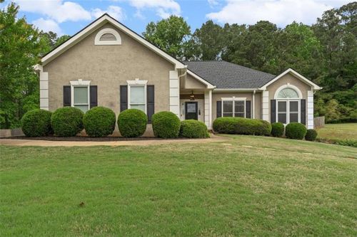 122 Crescent Dr, Newnan, GA, 30265-1841 | Card Image