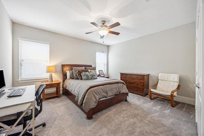 The bedroom on the third floor. | Image 32