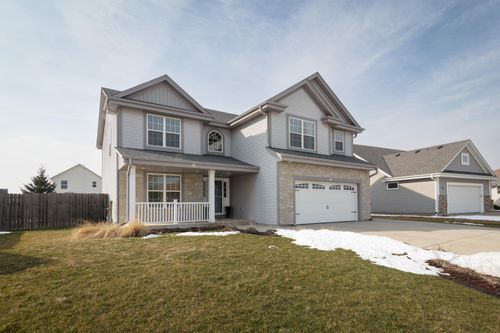 558 Yosemite Ave, Hartford, WI, 53027-8640 | Card Image