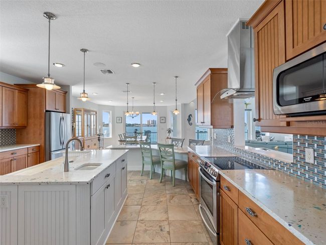 11000 8 Th St E, House other with 4 bedrooms, 5 bathrooms and null parking in Treasure Island FL | Image 18
