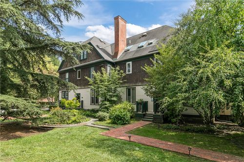 apt-u-158 Narragansett Ave, Newport, RI, 02840-6954 | Card Image