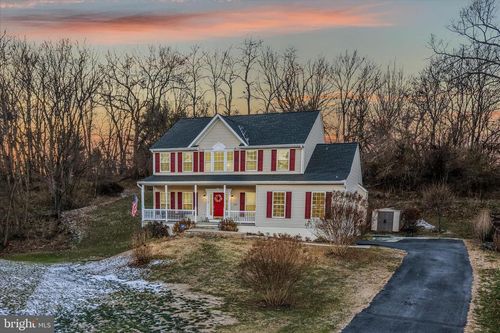 1707 Memorial Park Ave, MARTINSBURG, WV, 25401-2497 | Card Image