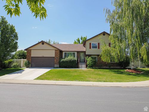 3369 W Porter Cir, West Jordan, UT, 84084-2766 | Card Image