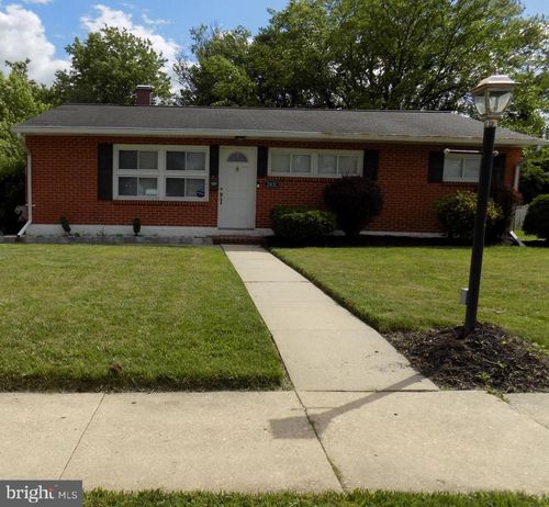 2431 Woodcroft Rd, PARKVILLE, MD, 21234-2819 | Card Image