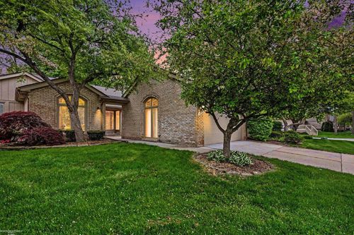 43054 W Kirkwood Drive, Clinton Charter Township, MI, 48038 | Card Image