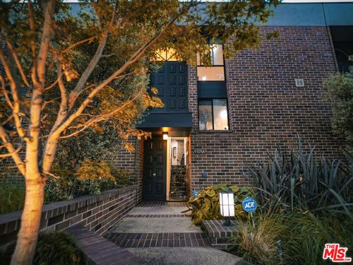 apt-a-9321 Burton Way, Beverly Hills, CA, 90210-3651 | Card Image