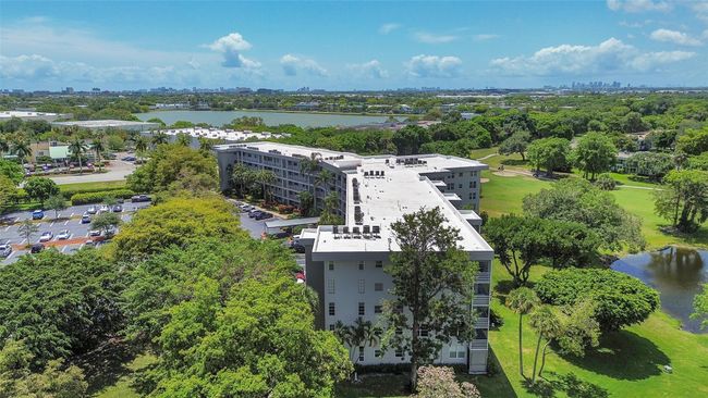 APT-503 - 4020 W Palm Aire Dr, Condo with 3 bedrooms, 3 bathrooms and null parking in Pompano Beach FL | Image 46