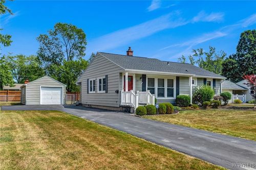 84 Pearce Dr, Amherst, NY, 14226-4932 | Card Image