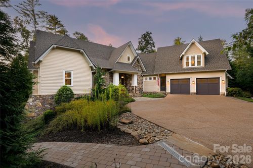 86 Brookline Dr, Asheville, NC, 28803-3497 | Card Image