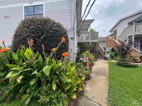 d-1301 Redwood Ln, Gulf Breeze, FL, 32563-3283 | Card Image
