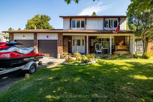 23 Butterfield Rd, Munster, ON, K0A3P0 | Card Image