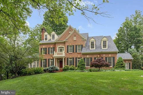 7811 Crownhurst Ct, MCLEAN, VA, 22102-1445 | Card Image