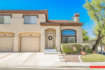 2611 Giant Redwood Avenue, Townhouse with 2 bedrooms, 1 bathrooms and null parking in Henderson NV | Image 2