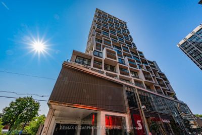 1603 - 5 Soudan Ave, Condo with 3 bedrooms, 3 bathrooms and 1 parking in Toronto ON | Image 1