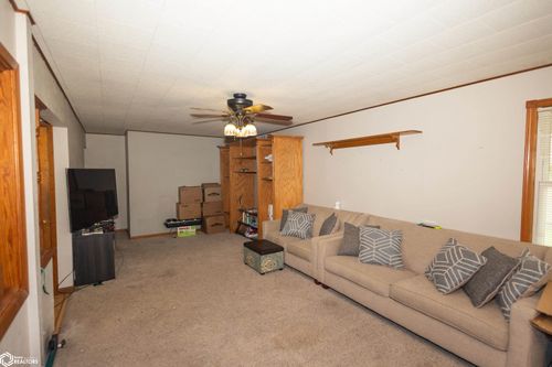 716 Ilion Ave, Chariton, IA, 50049-1247 | Card Image