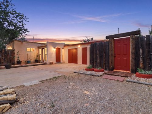 2837 Calle Princesa Juana, Santa Fe, NM, 87507-5317 | Card Image