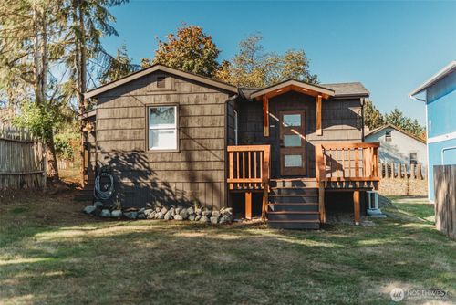 2608 S Washington St, Port Angeles, WA, 98362-6766 | Card Image