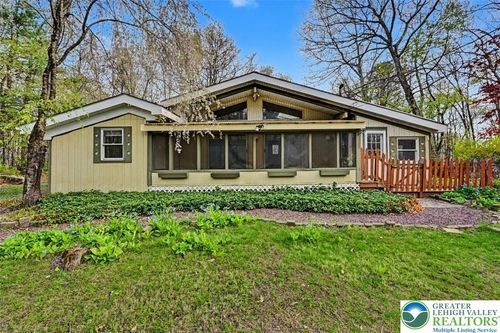 139 Jungfrau Dr, Henryville, PA, 18332-7819 | Card Image