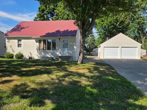 1747 Pinewood Dr, Shoreview, MN, 55126-4944 | Card Image
