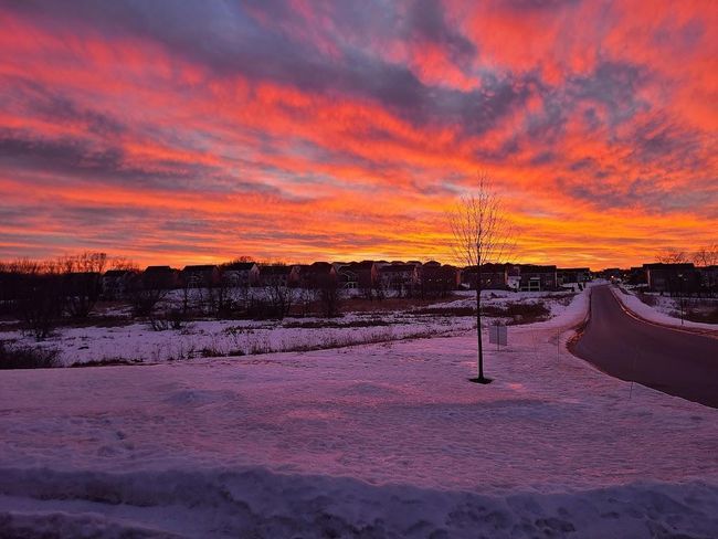 8999 Lakeside Drive Sunset.jpg | Image 41
