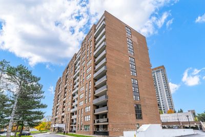 1210 - 4 Lisa St, Condo with 2 bedrooms, 1 bathrooms and 1 parking in Brampton ON | Image 2