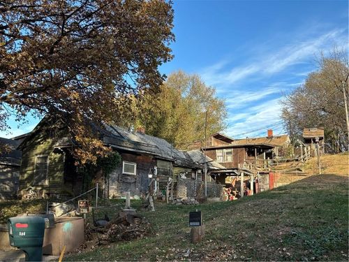 621 E Colorado Ave, Saint Joseph, MO, 64504-1214 | Card Image