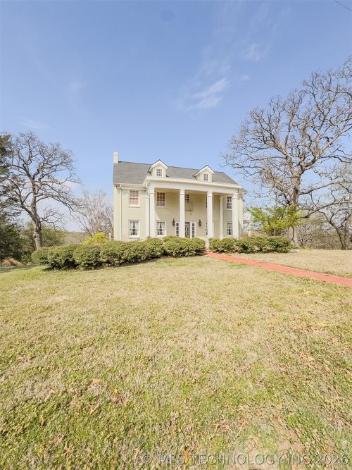 208 E Kings Rd, Ada, OK, 74820-8304 | Card Image