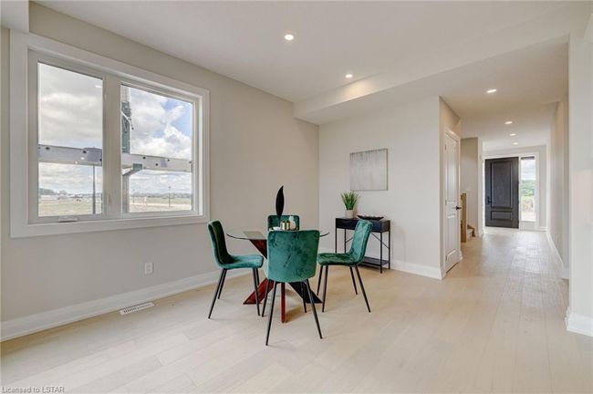 6477 Royal Magnolia Ave, House other with 3 bedrooms, 2 bathrooms and 2 parking in London ON | Image 14