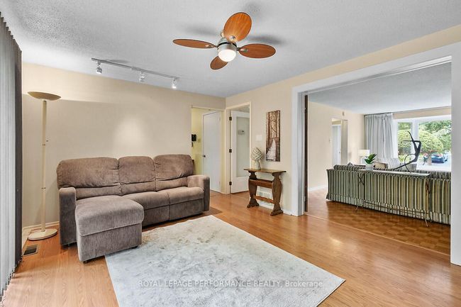 152 Withrow Ave, House other with 4 bedrooms, 3 bathrooms and 2 parking in Nepean ON | Image 15