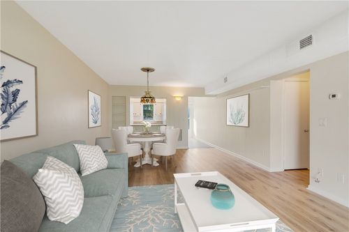 apt-6-677 Royal Palm Blvd, Vero Beach, FL, 32960-5179 | Card Image