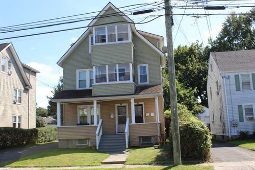 3rd-67 Levesque Ave, West Hartford, CT, 06110-1135 | Card Image