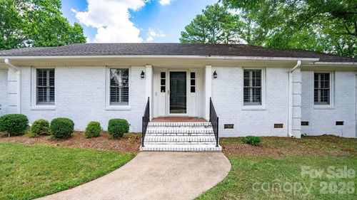 2222 Kings Dr, Gastonia, NC, 28056-8826 | Card Image