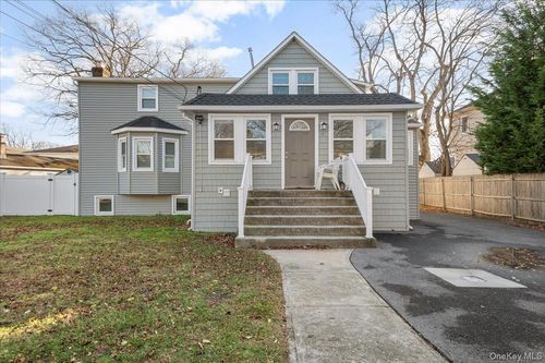 apt-2-8 Garfield Ave, Farmingdale, NY, 11735-3300 | Card Image