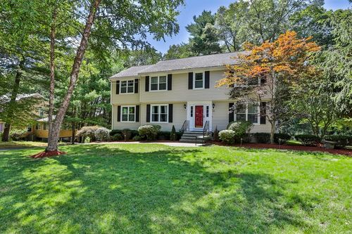 22 Cathedral Cir, Nashua, NH, 03063-2719 | Card Image
