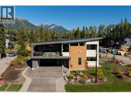 1 Huckleberry Pl, Fernie, BC, V0B1M1 | Card Image