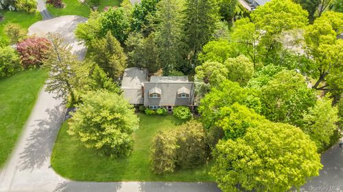 9 Archer Dr, Stony Brook, NY, 11790-1321 | Card Image