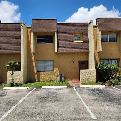 119-5733 Blueberry Ct, Lauderhill, FL, 33313-3076 | Card Image