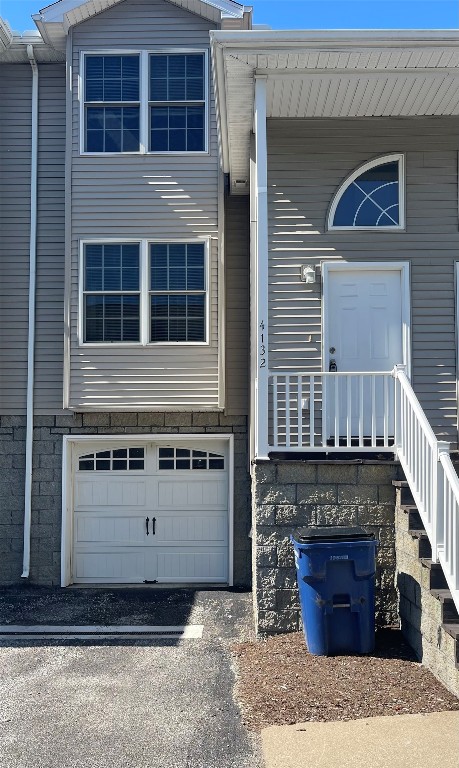 Wood Hills Dr, Erie, PA 16510