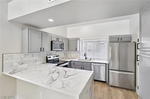 8913 Antioch Way, Las Vegas, NV, 89117-2470 | Card Image