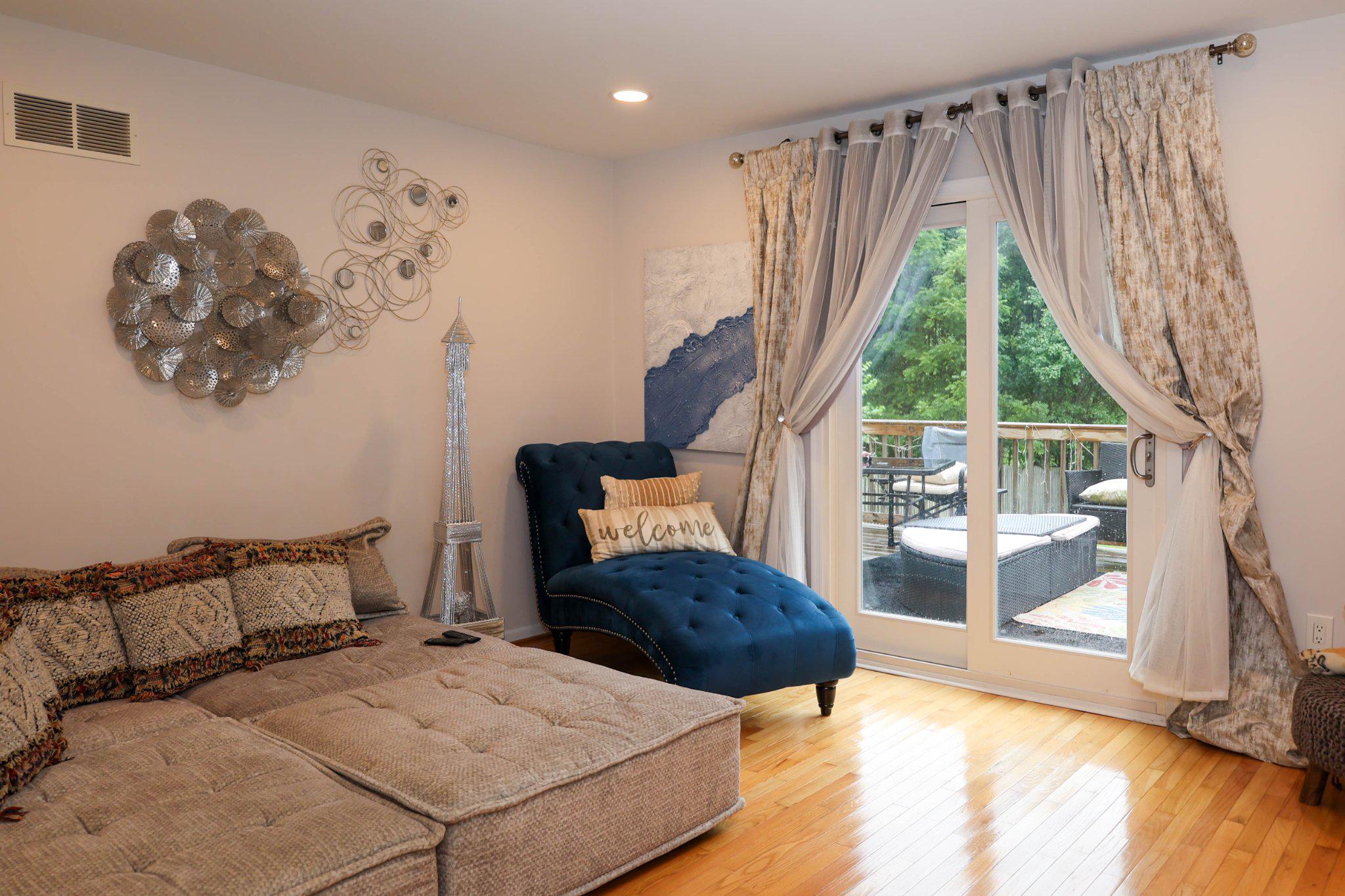 Residential in ELLICOTT CITY 5