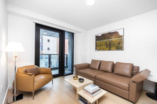 apt-10d-300 W 30th St, New York, NY, 10001-0526 | Card Image