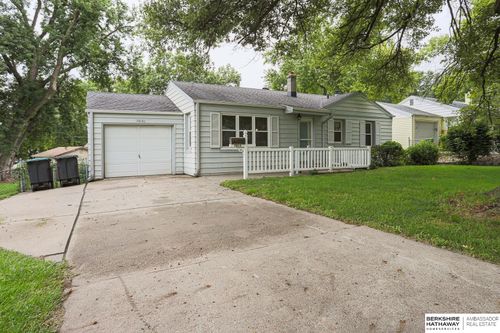 7015 Western Ave, Omaha, NE, 68132-1064 | Card Image