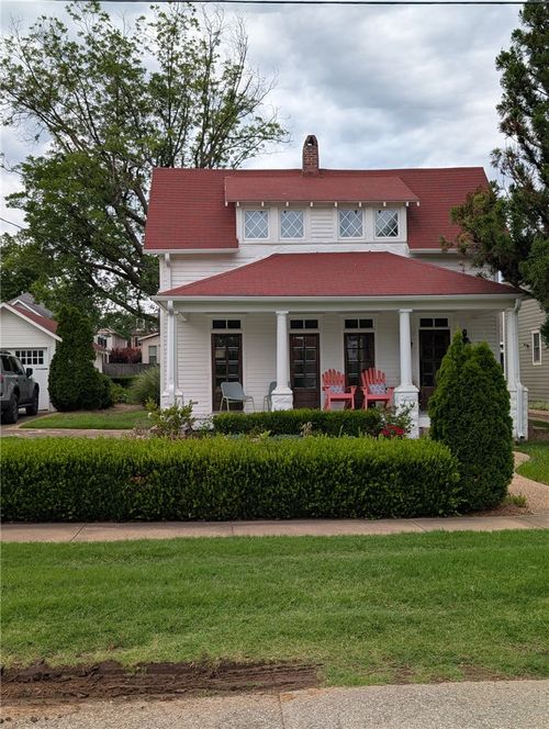 212 Sw C St, Bentonville, AR, 72712-5847 | Card Image