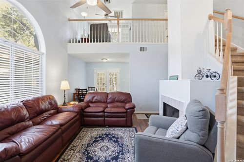 6910 Quail Pnes, San Antonio, TX, 78250 | Card Image