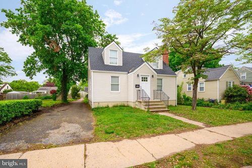 117 Bentley Ave, Trenton, NJ, 08619-3721 | Card Image