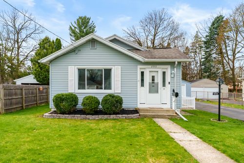 2022 Royce Ave, Kalamazoo, MI, 49001-5178 | Card Image